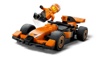 Voiture de course McLaren avec pilote de F1 60442
